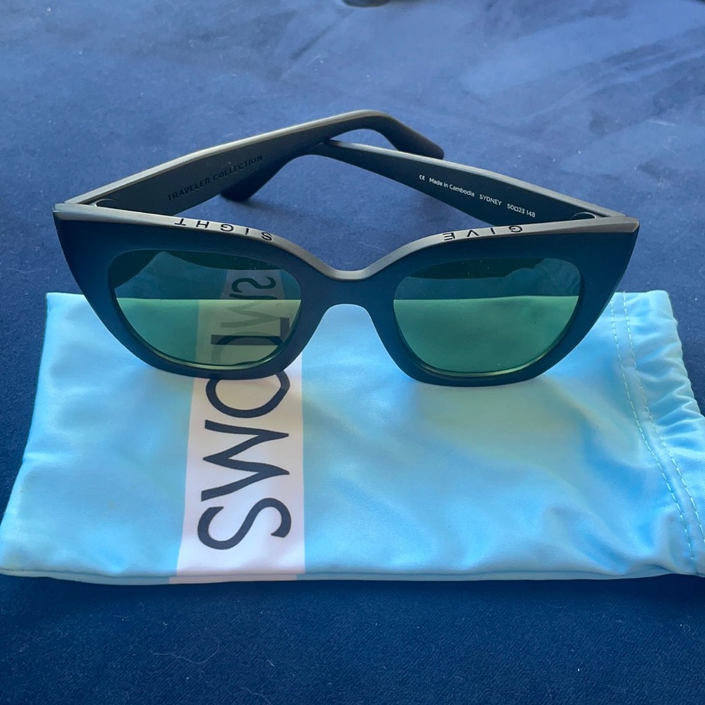 Toms Black Frame Green Lens Cat Eye Sunglasses